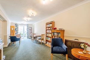 COMMUNAL LOUNGE- click for photo gallery
